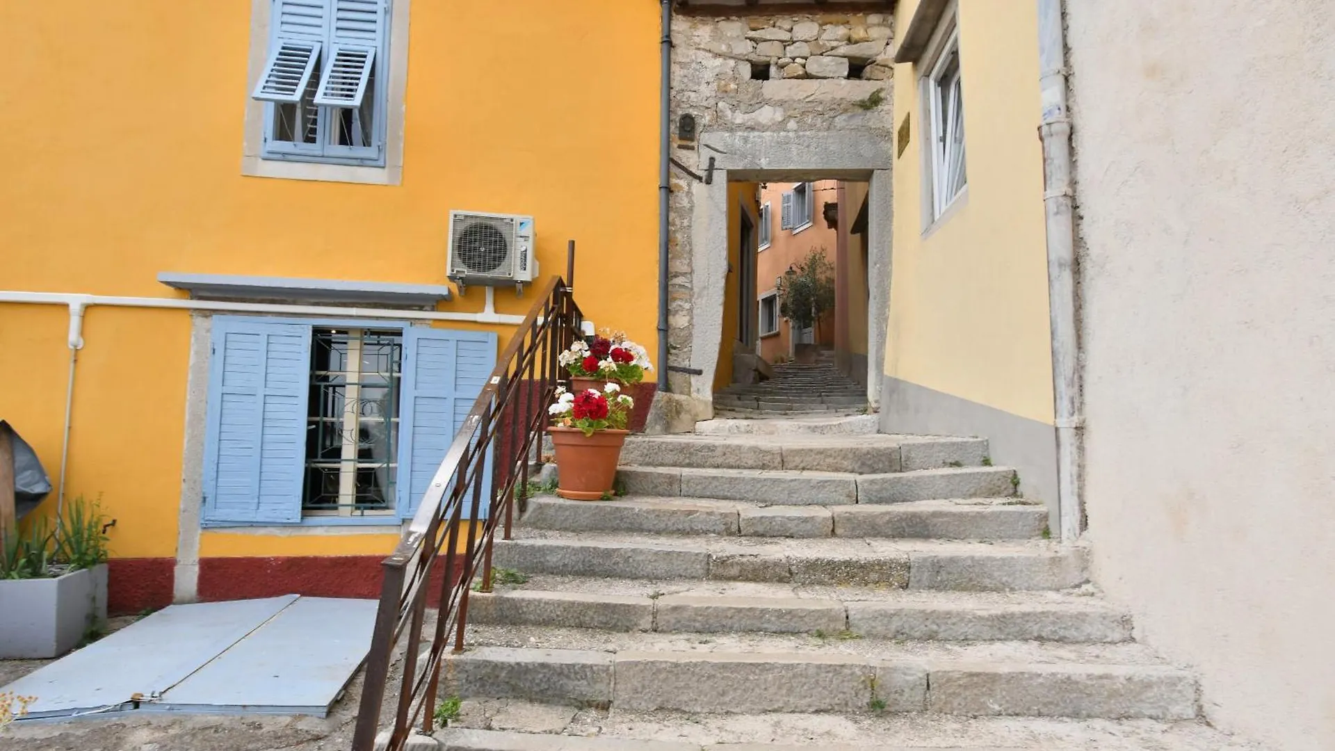Apartment Leprin Labin  Croatia